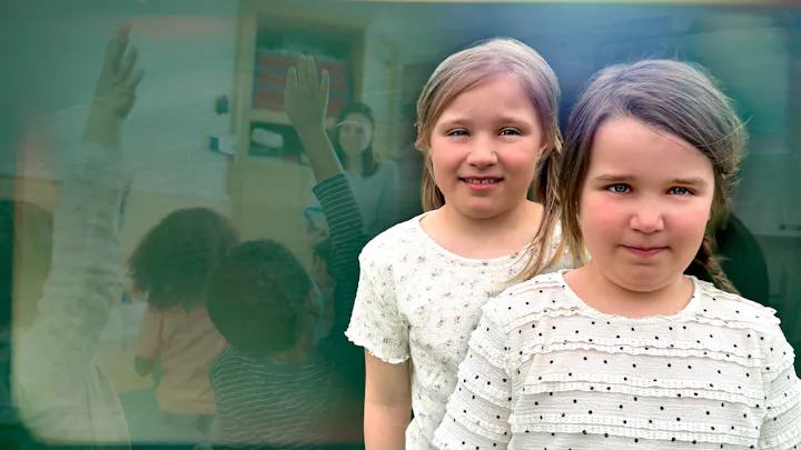 TV 2 Play På en lille skole har man fundet en vej til at få de tabte børn tilbage i skole Tilbage til skolen: Skolevægring, men hvorfor?
