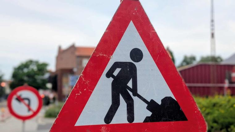 Sønderborg Mystiske striber i asfalten undrede borgere: Nu kommer forklaringen