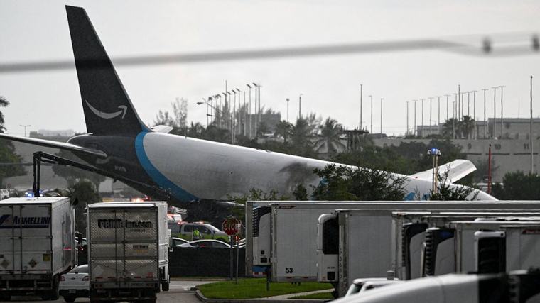 Udland Fly brager ud over landingsbane i Miami